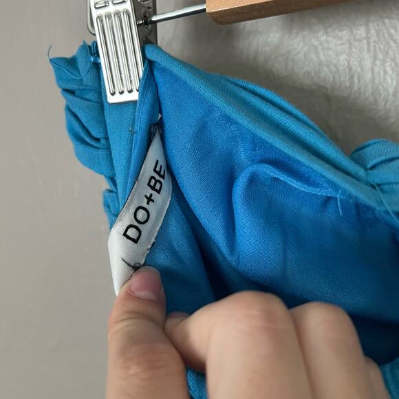 DO BE Blue Tie Neck Mini Dress Split Top Size Medium Casual comfort summer - Picture 5 of 6